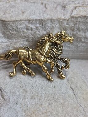 Gold Horse Pair Brooch Decorative Accent